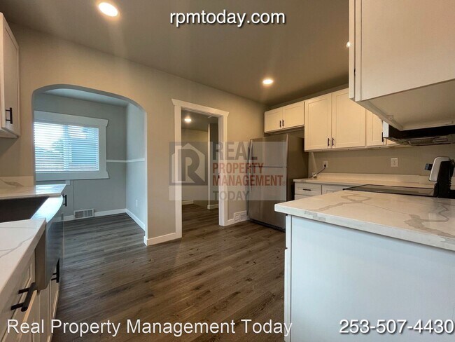 Foto del edificio - 4 br, 2 bath House - 4520 E C St - A