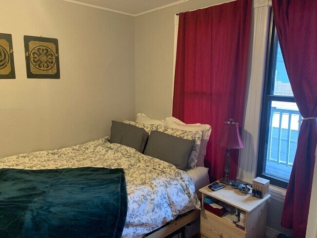 Building Photo - 227 E St