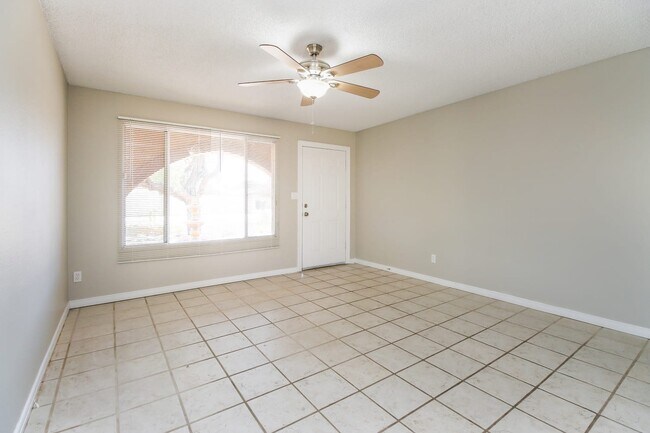 Foto del edificio - 2922 S Juniper St