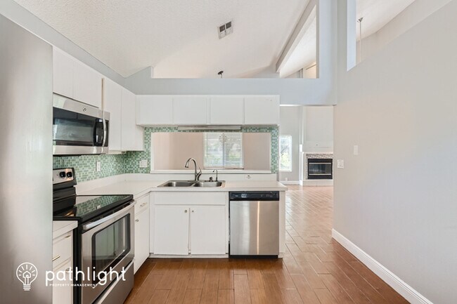 Building Photo - 28534 Tall Grass Dr, Zephyrhills, FL, 33543