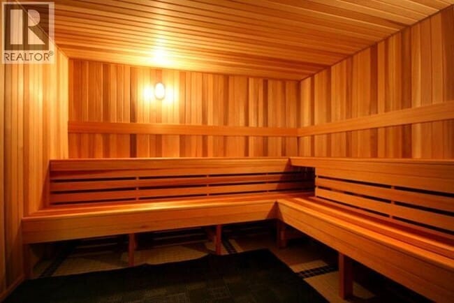 Building Photo - 233 Robson St