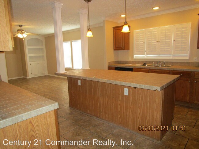 Foto del edificio - 4 br, 2 bath House - 4928 Holly Ave