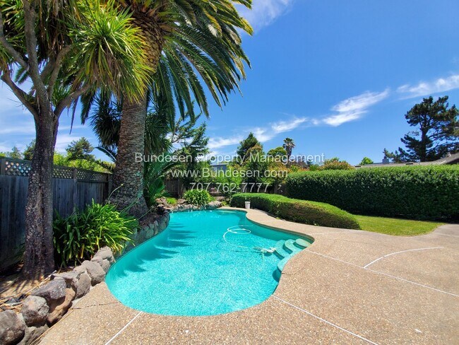 Foto del edificio - Beautiful 4 Bedroom Home with Pool – Easts...