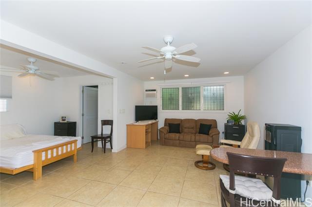 Building Photo - 1441 Pueo St