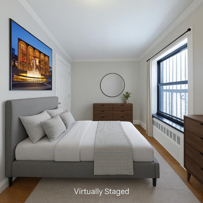 Foto del edificio - 345 W 53rd St