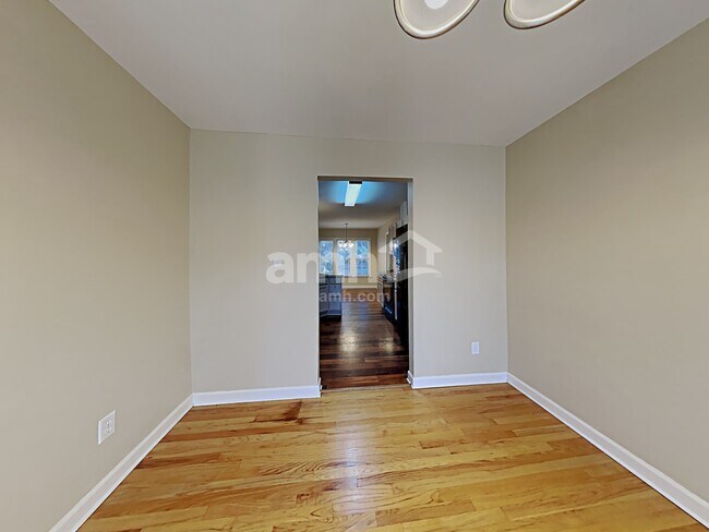 Foto del edificio - 809 Old Ash Ct