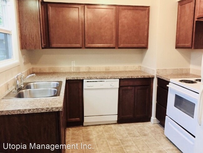 Building Photo - 2 br, 1 bath House - 4608 SE 77th Ave