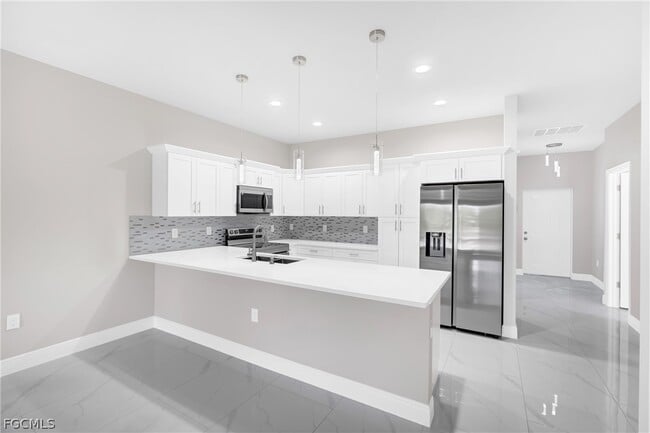 Foto del edificio - 725 Lamar St E