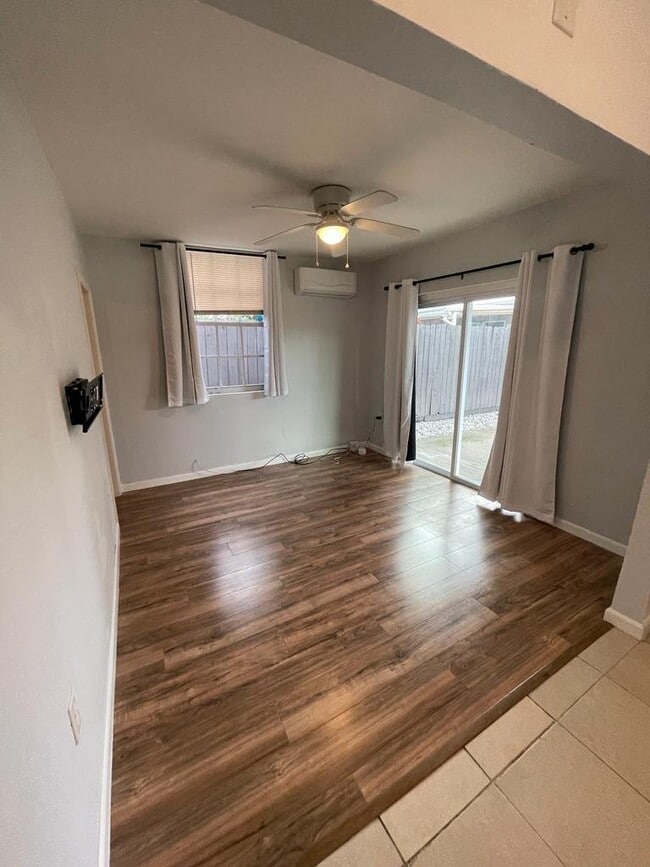 Foto del edificio - 112 SW 67th Ave