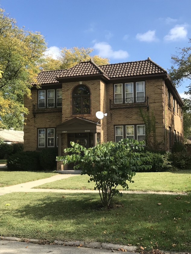 2325 Melrose St Unit 4, Rockford, IL 61103 Apartments in Rockford, IL
