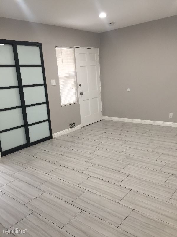 Building Photo - Studio, 1 bath Apartment - 29 W Glenarm St