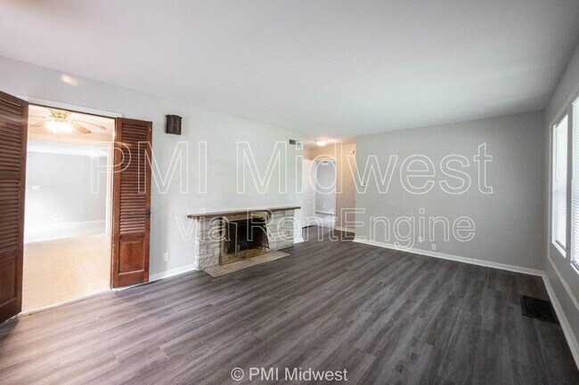 Foto del edificio - 2121 Euclid Dr