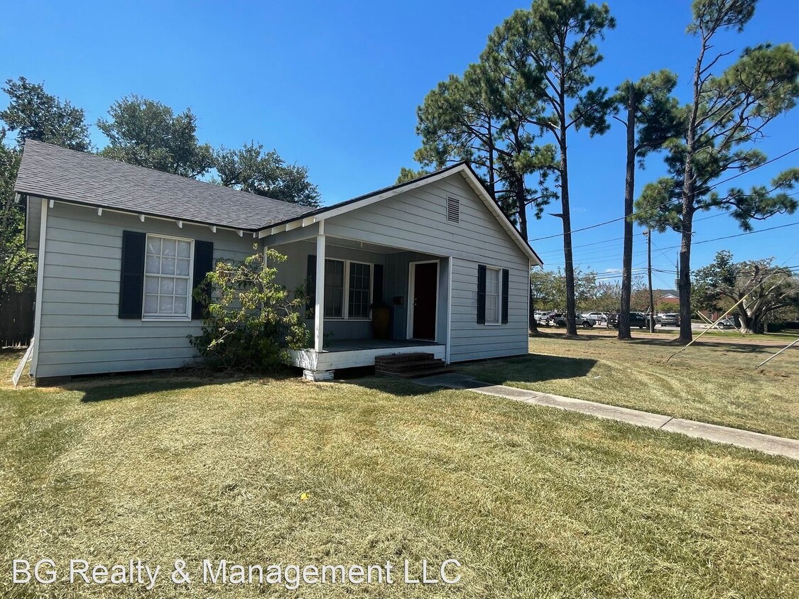 Foto principal - 3 br, 1 bath House - 2700 Enterprise Blvd