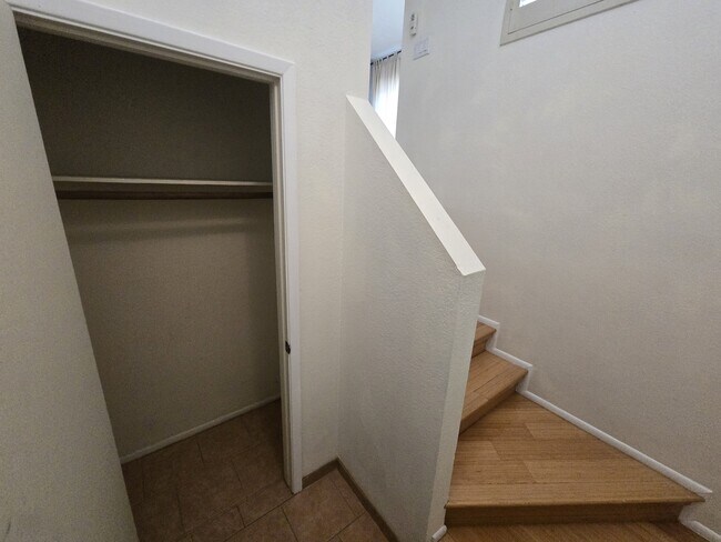 Foto del edificio - 925 N College Ave