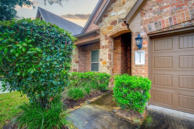 Foto del edificio - 24111 Valencia Ridge Ln