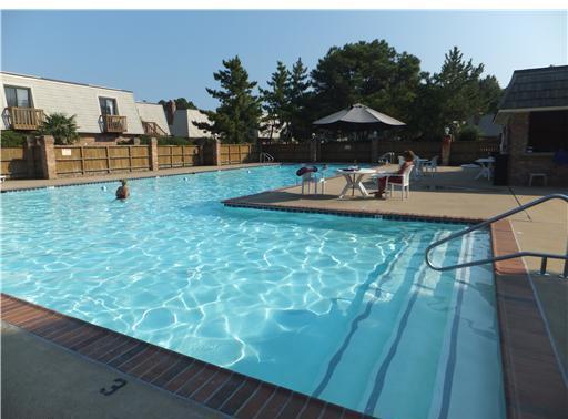 Building Photo - 2nd Floor Condo in Lands End close to the ...