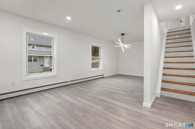 Foto del edificio - 93 Sunnyside Ave