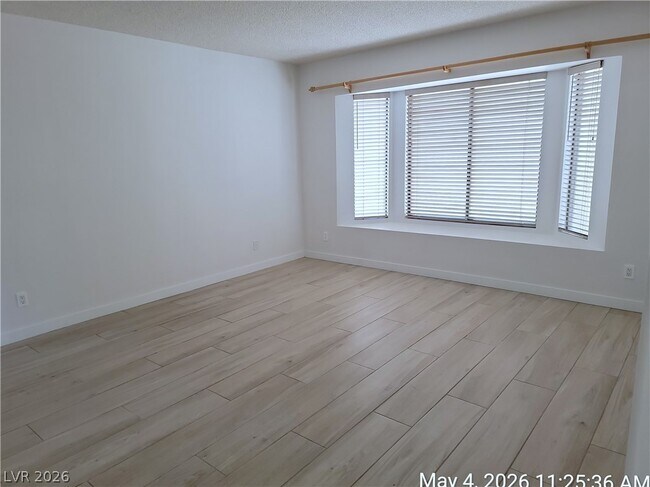 Foto del edificio - 2829 Autumn Haze Ln