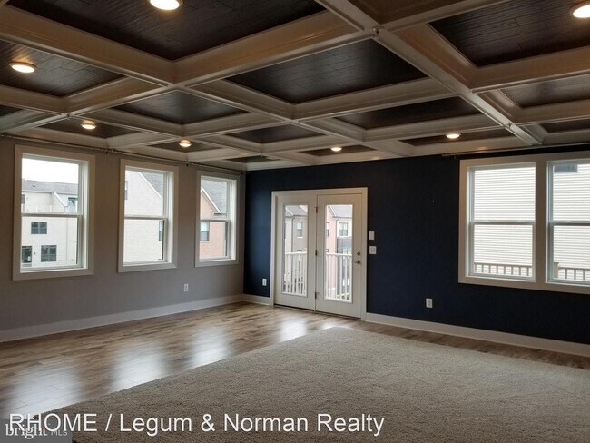 Building Photo - 3 br, 2.5 bath House - 20501 Milbridge Ter...