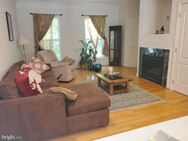 Foto del edificio - 108 Elmcroft Blvd