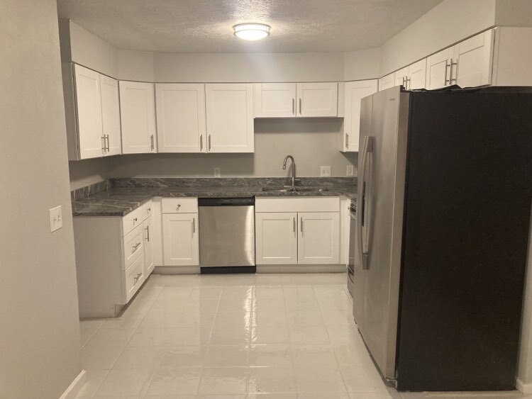 Foto principal - 534 E Bridgeport Ave