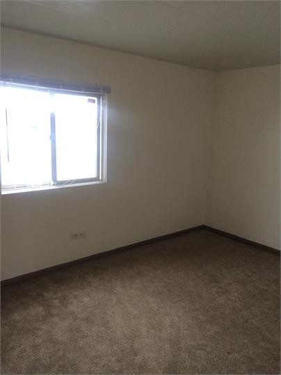 Building Photo - 815 E 38th Pl