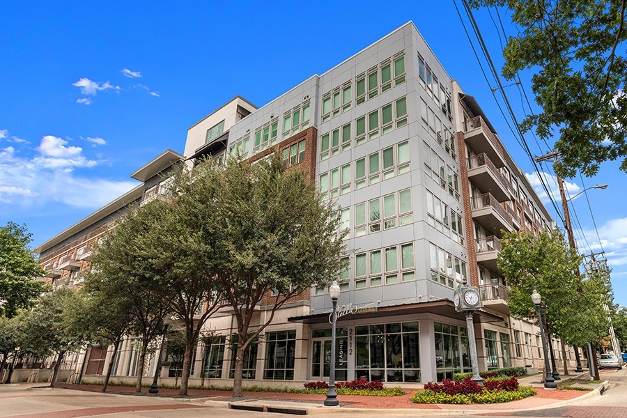 Stella Apartments is located in Uptown Dallas' State Thomas neighborhood - Stella Apartments