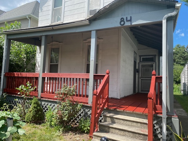 Large covered front porch - 84 McMillen Ave