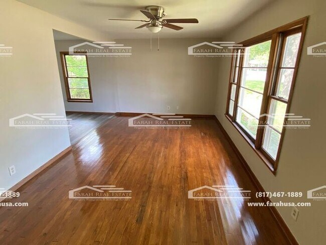 Foto del edificio - 3 Bedroom Home Located in Haltom City, TX!