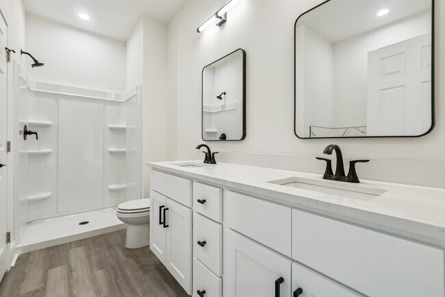 Building Photo - 261 Cathedral Dr