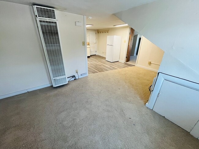 Building Photo - 3838 State Ave