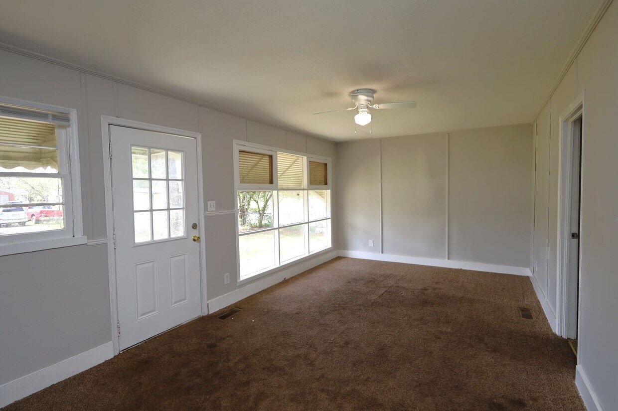 Foto del edificio - 604 E Brookwood Dr