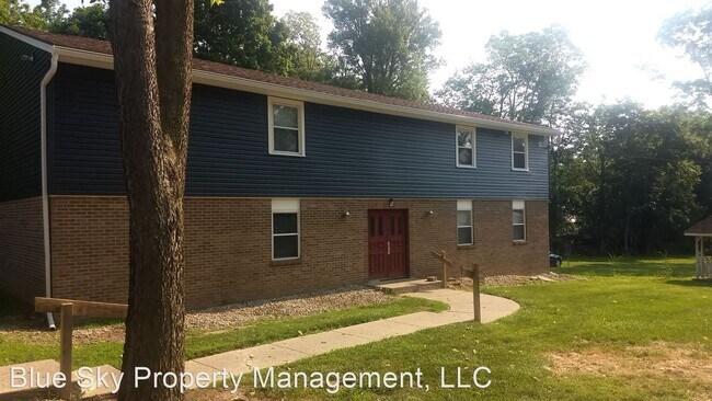 Building Photo - 824 Oak St