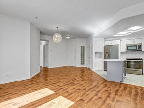 Building Photo - 655 Columbia St