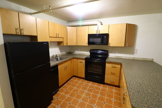 Kitchen cooking area - 15 N Division St