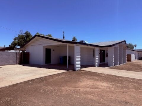 Building Photo - 8238 W Amelia Ave