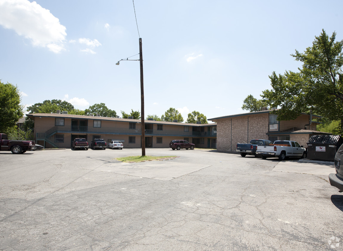 Primary Photo - Capital Steps Apartments