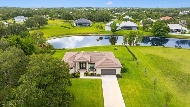 Foto del edificio - 16630 Willow Point Ct