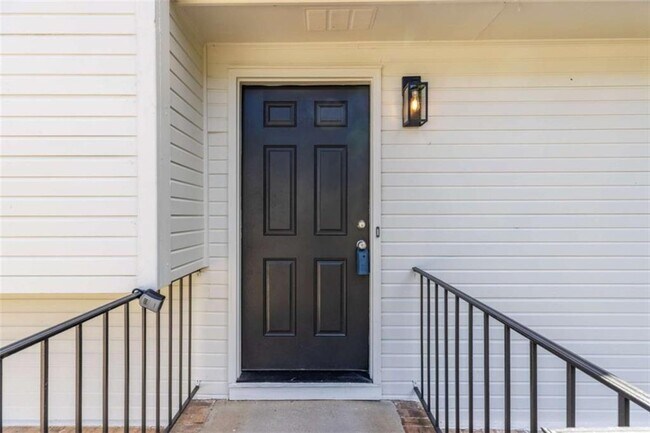 Foto del edificio - 2250 Ridge Forest Dr