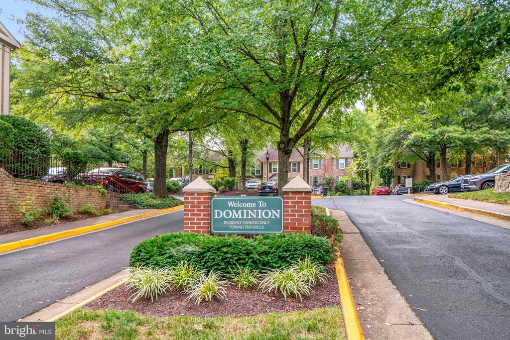 Foto principal - 2131 Kings Mill Ct