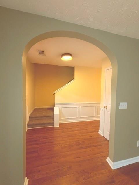 Foto del edificio - 529 Summerbrooke Ct