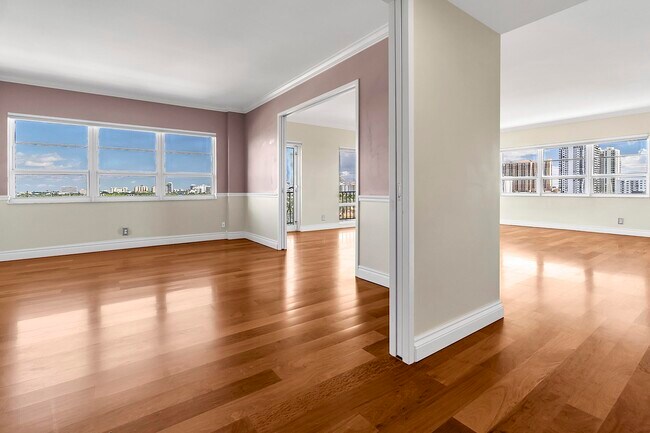 Building Photo - 2500 E Las Olas Blvd