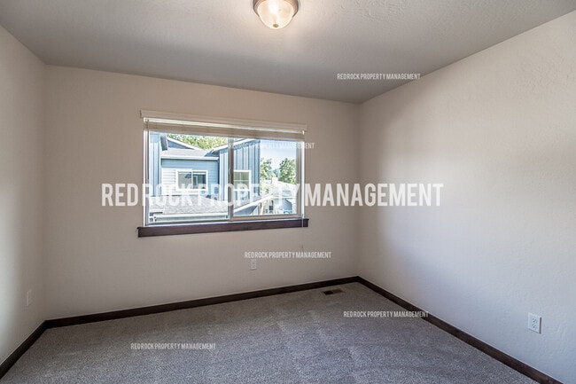 Building Photo - 1571 Latitude Ln