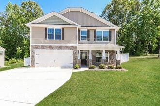 Building Photo - 310 Sawyer Ln