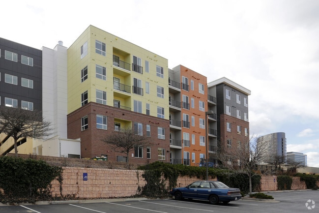 Building Photo - Outlook DTC