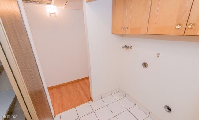 Foto del edificio - 2 br, 2 bath Condo - 333 Burchett Street 307