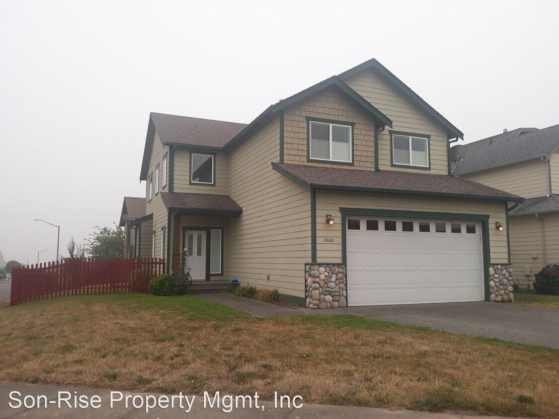 Foto principal - 2660 Pacific Highlands Ct