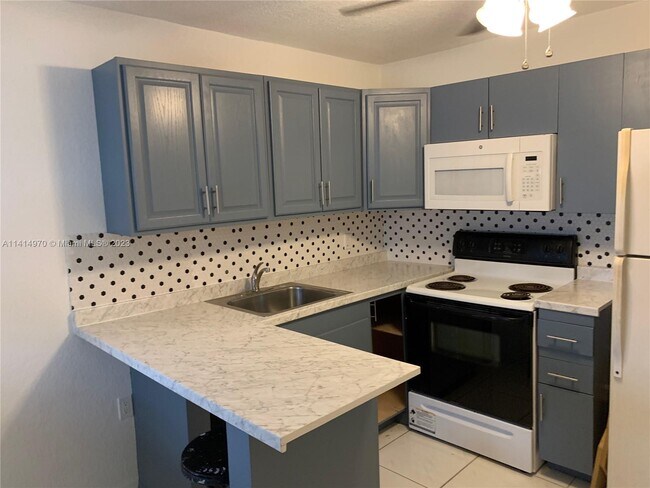 Foto del edificio - 6550 SW 56th St