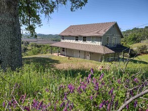 Building Photo - 10379 Dewell Rd Ext