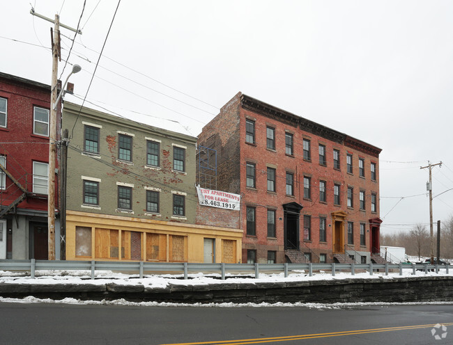Building Photo - Broadway Lofts